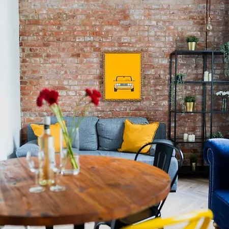 Loft -old Town -5 People-nice Design-near To Market Square Apartment